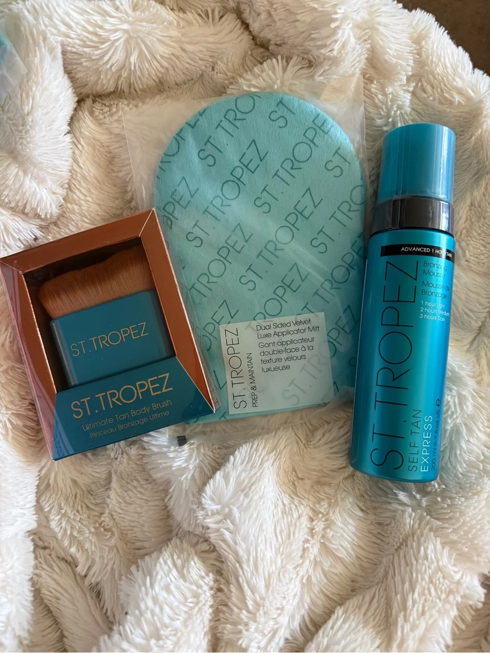St. Tropez Self Tan Express + Applicator Mitt & Brush Set